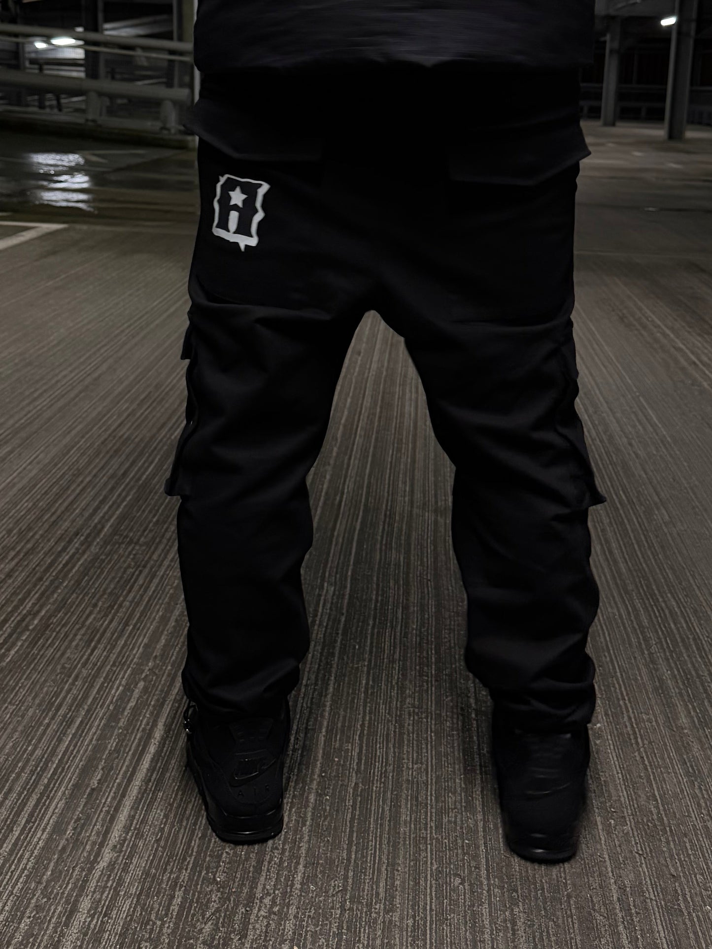 DIAMOND BLACK RHINESTONE CARGOS