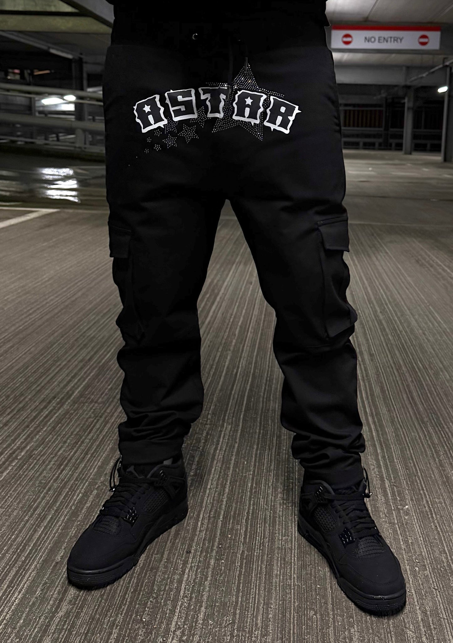 DIAMOND BLACK RHINESTONE CARGOS